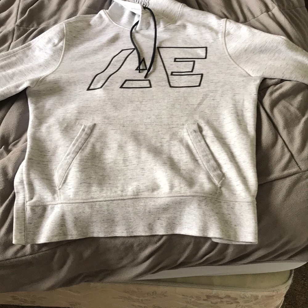 Grey/white/black American eagle sweatshirt.